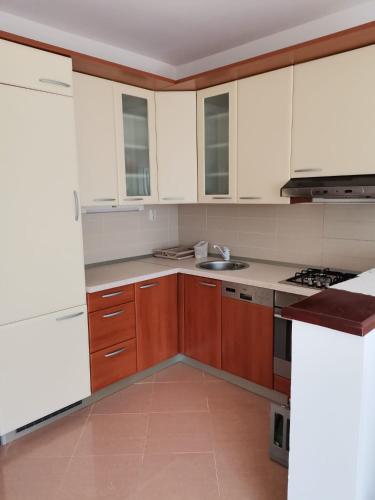 廚房, Apartmani BISERKA in 崔班齊