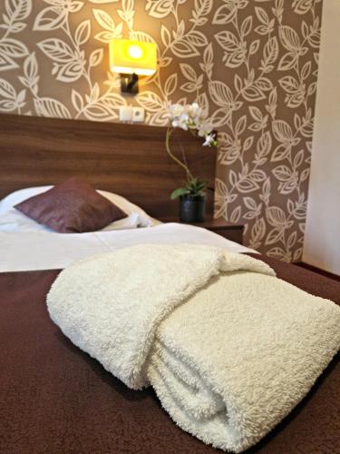 Superior Double or Twin Room with Balcony image 3