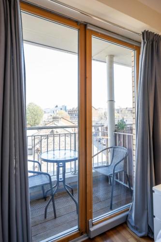 One-Bedroom Apartment image 8