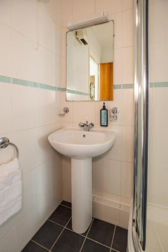 Two-Bedroom Apartment image 1