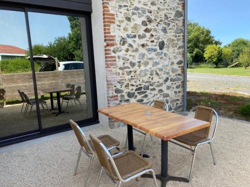 設施, LA GRANDE THIBAUDIERE in 馬德連聖里歐納