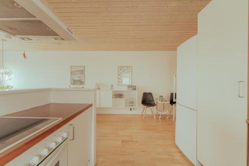 Apartment with Balcony and Ocean View - Tórshavn, Tórshavn (Foto 8)