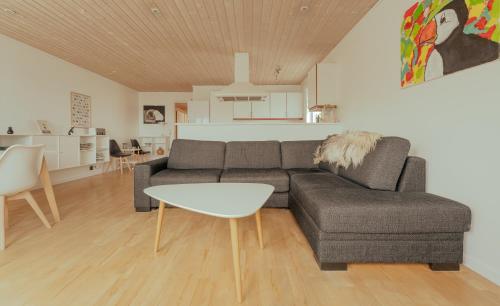 Apartment with Balcony and Ocean View - Tórshavn, Tórshavn (Foto 3)