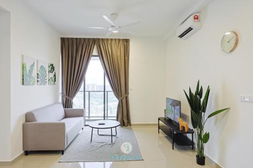 Jalan Puchong - 3B2B - 7 pax - 7 min to AEON BiG & Train