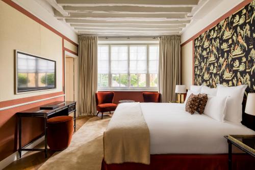 room detail thumbnail 1