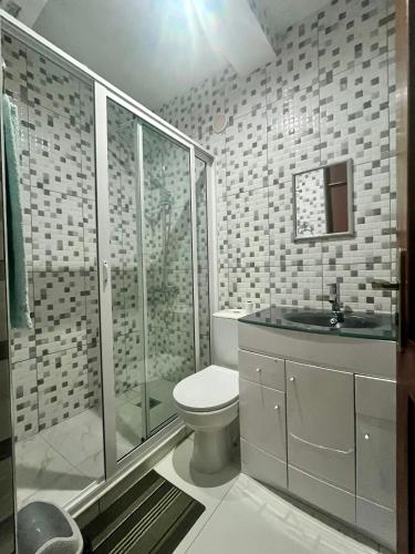 Dusche, Oásis de retour (Oasis de retour) in Ponta Do Sol