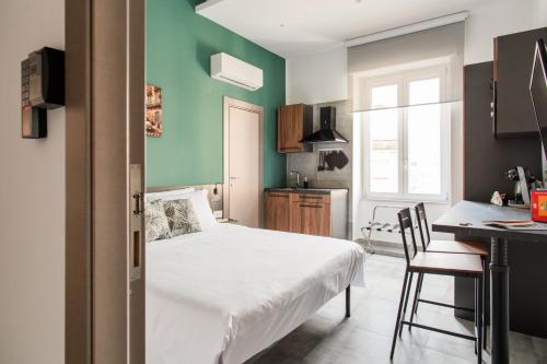 Materdei Rooms - Napoli Centro, Camere con cucina vicino Metro e colazione inclusa, Naples (photo 7)