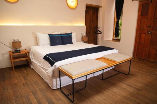 1 queen bed