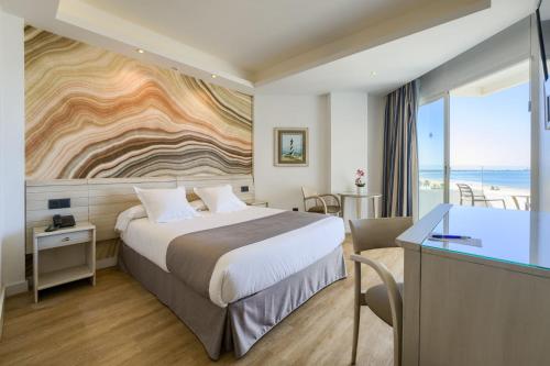 Double or Twin Room with Sea View