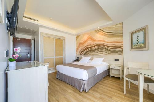 Double or Twin Room with Spa Access