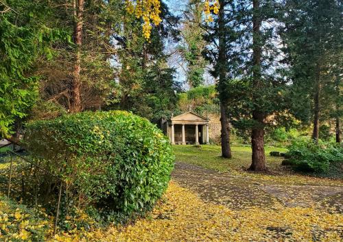 Kert, The Hall Estate - Historic Grade I-listed Jacobean Mansion in Bradford on Avon