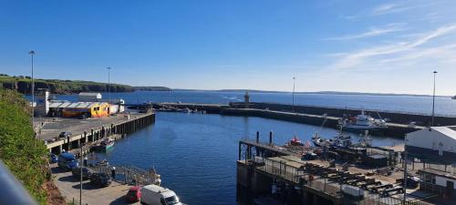 附近景點, An Teach Beag - Dunmore East in 鄧莫爾東