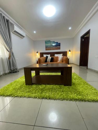 Aklin Hotel in أسيليم داون