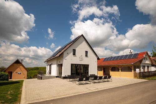 Förhénc Wine House & Guesthouses I-II-III