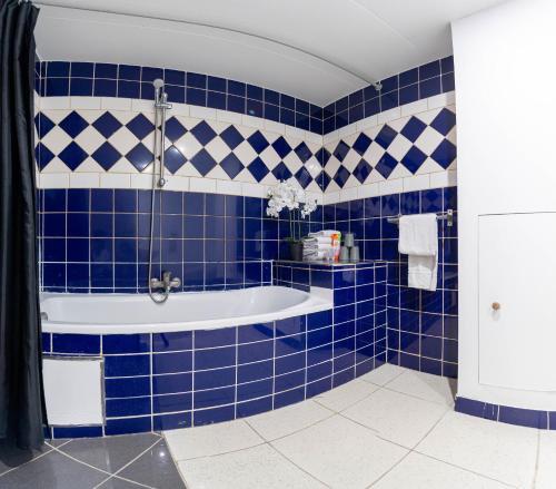 Triple Room image 3