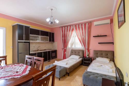 Apartment with Sea View image 5