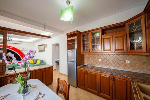 Two-Bedroom Apartment image 5