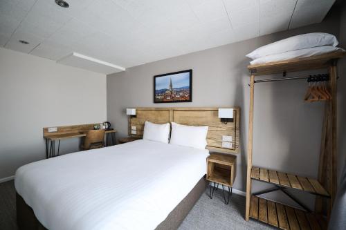 White Hart Exeter by Marston's Inns - image 6
