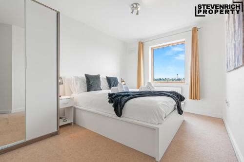 Long Stays for Work, City View in RG1, 2 Bedroom Apartment, Sleeps 3, Reading