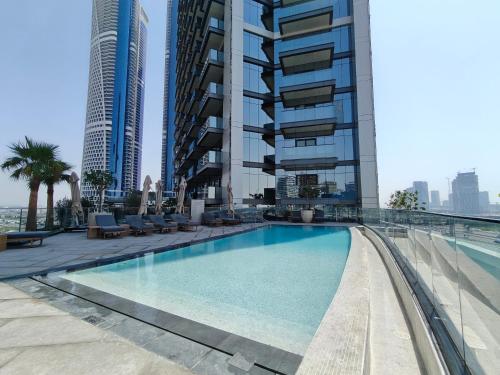CaiCai Homes 1 BHK Nobles Tower Business Bay 5 min Drive to Dubai Mall - image 2