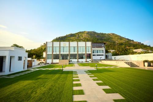 Vistas, Abram Hills Hotel Ltd in Koforidua