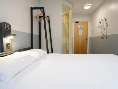 YHA Manchester - image 13