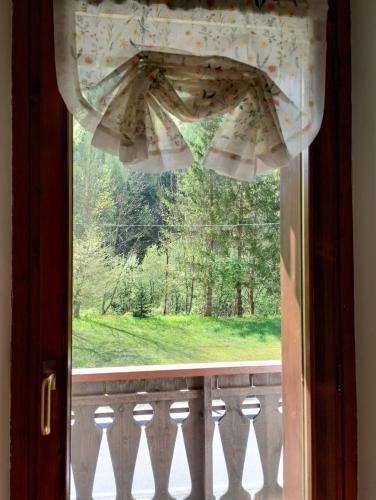Cozy house and Dolomites view