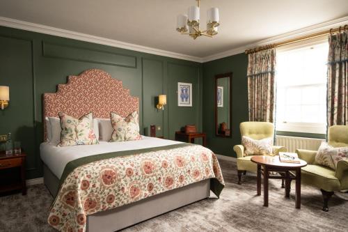 . The Harbourview Hotel
