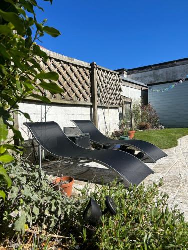 Palm Haven House - Luxury family-friendly Newquay surf house near Porth Beach perfect for walking, p in St Columb Minor