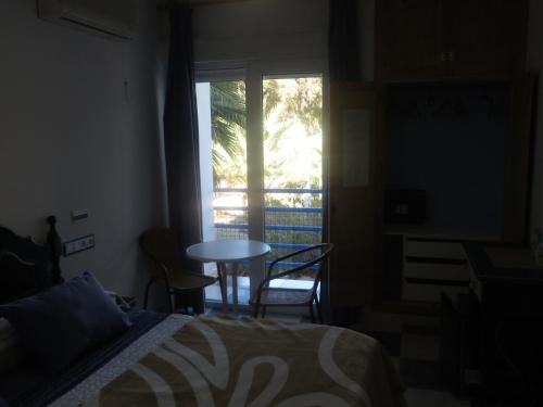 Hostal Puerto Genovés - image 14