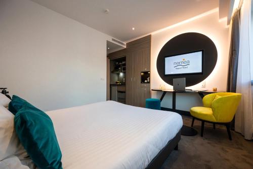 hotel photo