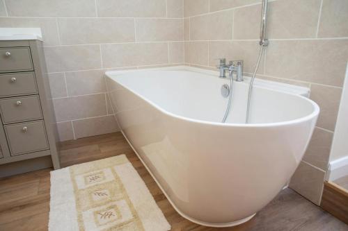 Baño, Langton Farmhouse Fishguard in Fishguard