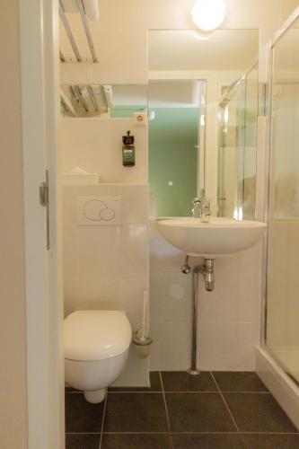 Junior Double Room image 4