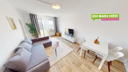 Hier ist Platz für vier, nur 200m bis zur Haltestelle der Linie 5, WLAN in Chemnitz, Deutschland