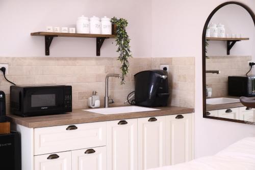 צלילי המעיין- צימר בוטיק במדבר in Rishonim