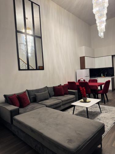 Andor Luxury Hotel & Duplex – Golem, DC