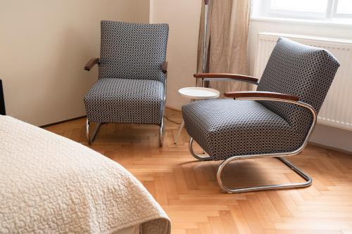 One-Bedroom Apartment with Terrace image 10