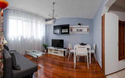 Central Cozy 1BD Compact Chic Living by Flat Mаnager, Sofia (Foto 6)