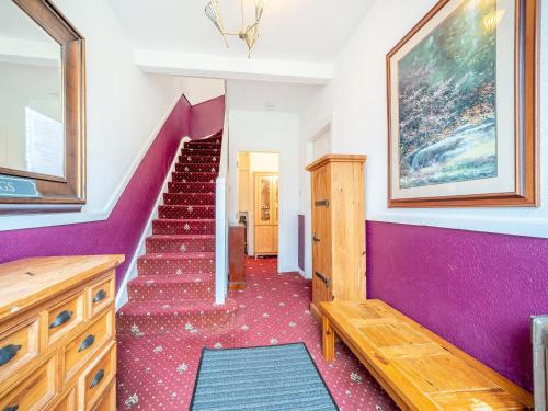 A szálláshely kívülről, Charles House in Largs városközpont