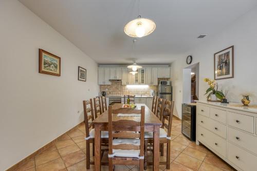 Villa Ladonja with Private Pool and Sauna - image 14