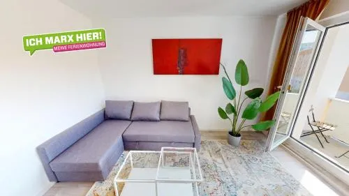 3-Raum-Ferienwohnung mit Balkon, Straßenbahnlinie 5 fußläufig erreichbar, WLAN in Chemnitz, Deutschland