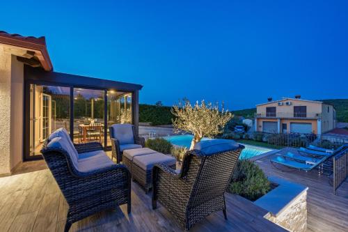 Erkély/terasz, Villa Krasna Kuca for 5 people near Labin - Rabac with private heated pool in Breg