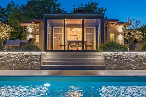 Villa Krasna Kuca for 5 people near Labin - Rabac with private heated pool in Breg