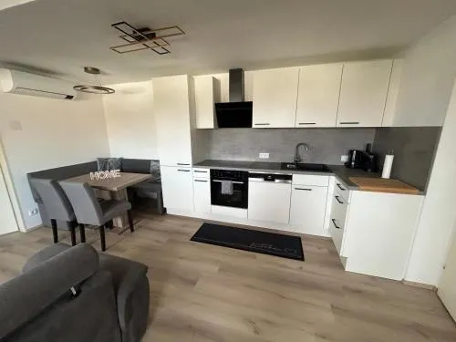 Apartment KARAWANKENBLICK im HERZEN von VILLACH mit Privatgarage in Villach, Österreich