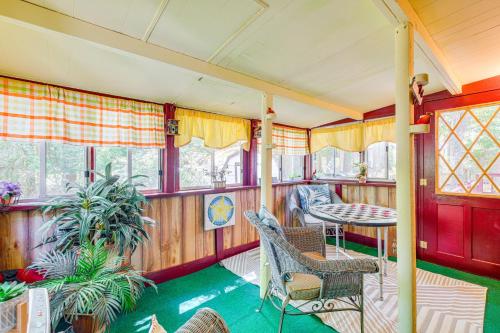 Heathsville Home w/ Sunroom < 10 Mi to Beach! in Ridge (MD)