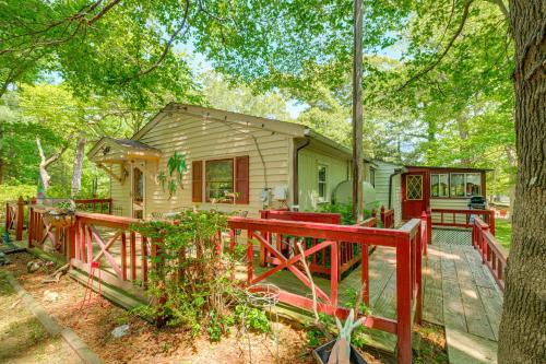 Heathsville Home w/ Sunroom < 10 Mi to Beach! in Ridge (MD)