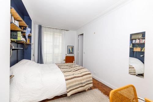 Beautiful Design Apt In Paris Near The Louvre - image 3