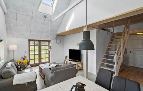 3 Bedroom Stunning Home In Pandrup in Pandrup