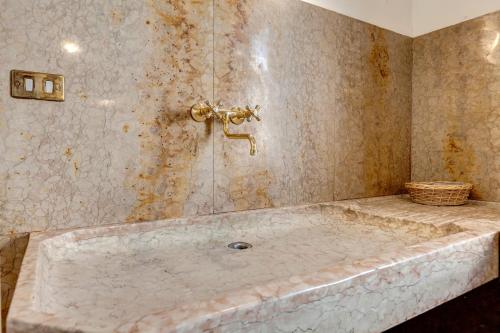 Palestro Apartment by Mamo Florence - image 6
