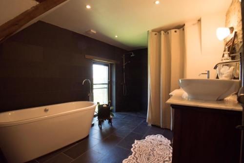 l'élégante (l'elegante) in Saint-Georges-sur-Loire